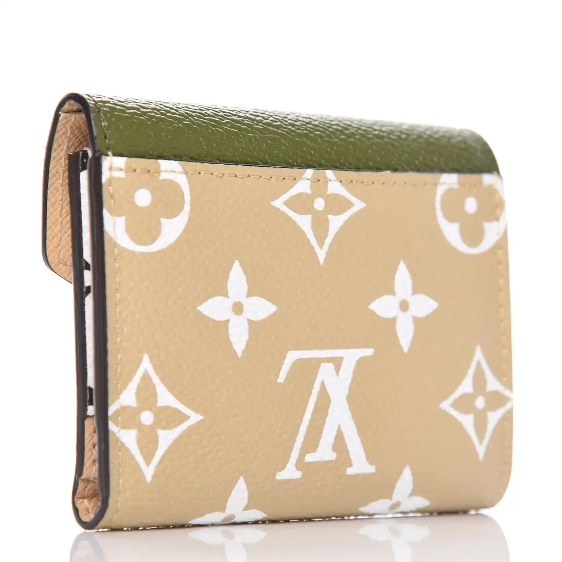 Cheap Louis Vuitton Monogram Giant Zoe Wallet Khaki M67640 0205